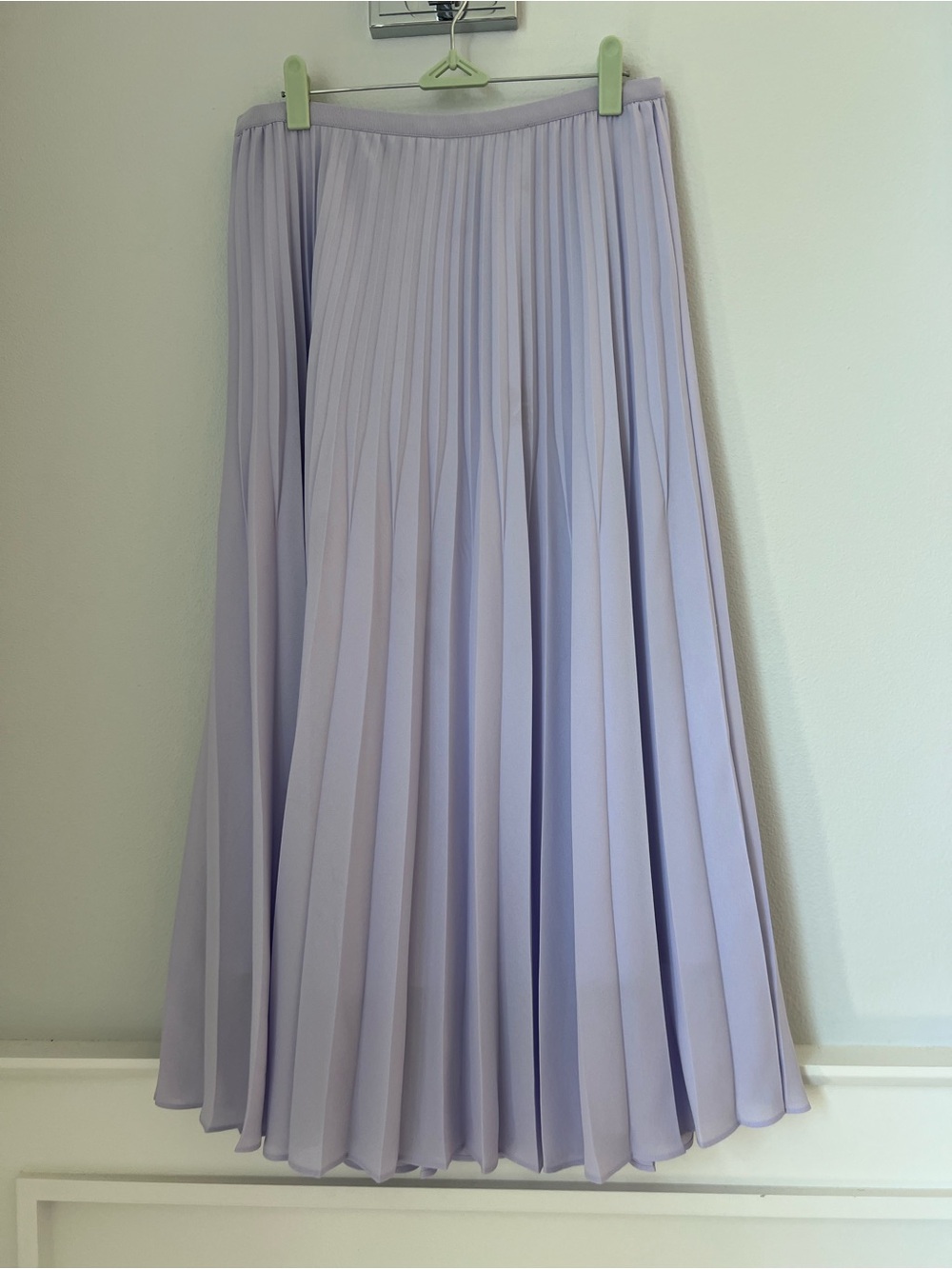 Pleated Lavender Uniqlo midi Skirt M